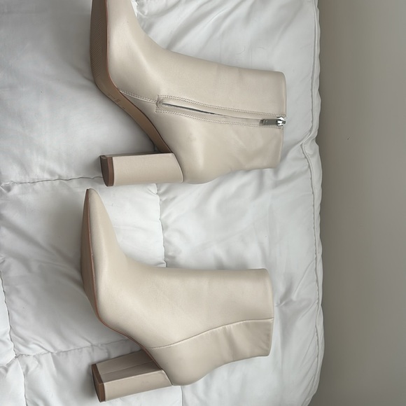 Marc Fisher Cream Heeled Boots Sleek Design - Picture 2 of 7